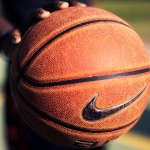 九游游戏在线玩-跑跑卡丁车王者争霸赛，速度与激情激情碰撞，跑跑卡丁车精彩比赛视频