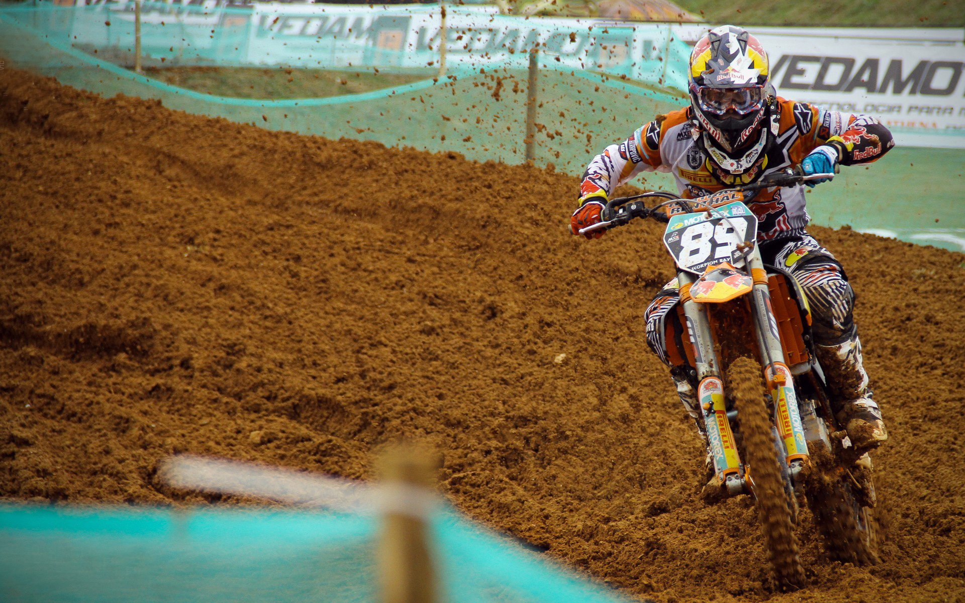 “燃烧你的激情:每一圈都令人激动不已”,燃烧的激情是什么意思